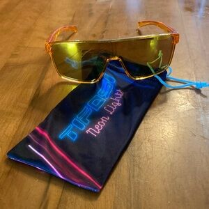 TIFOSI OPTICS SUNGLASSES